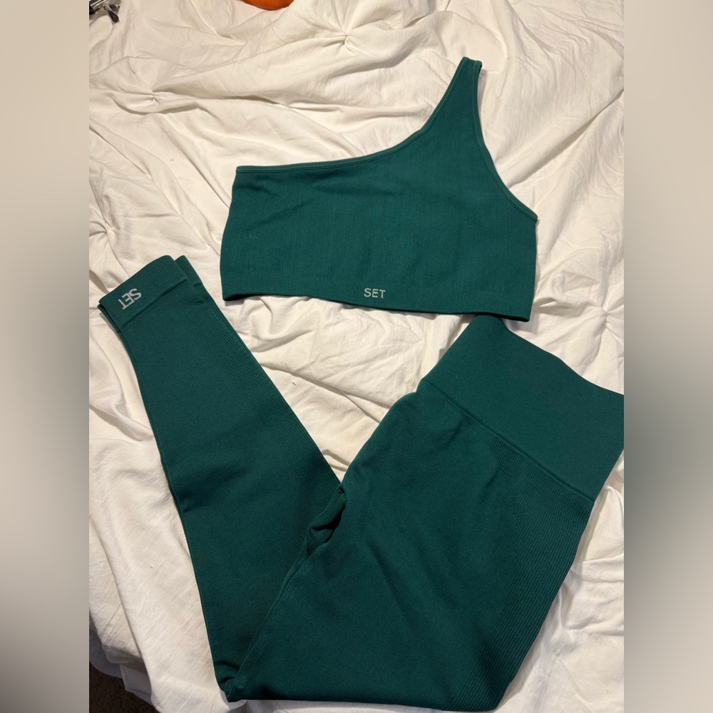 Set Active - matching set. Size XL